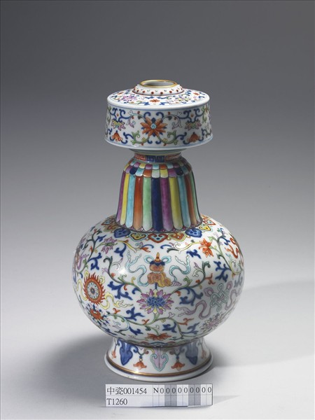 五彩白地番蓮紋瓶