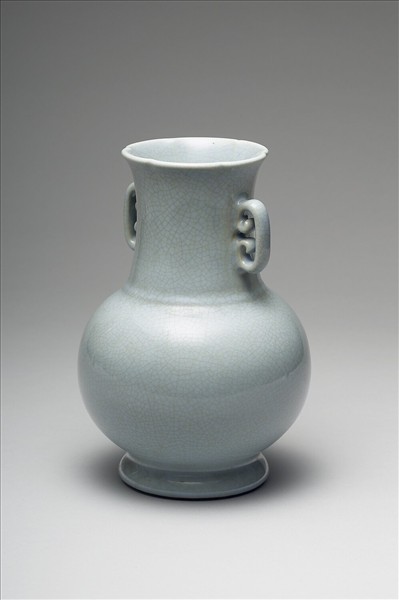 青瓷雙耳瓶