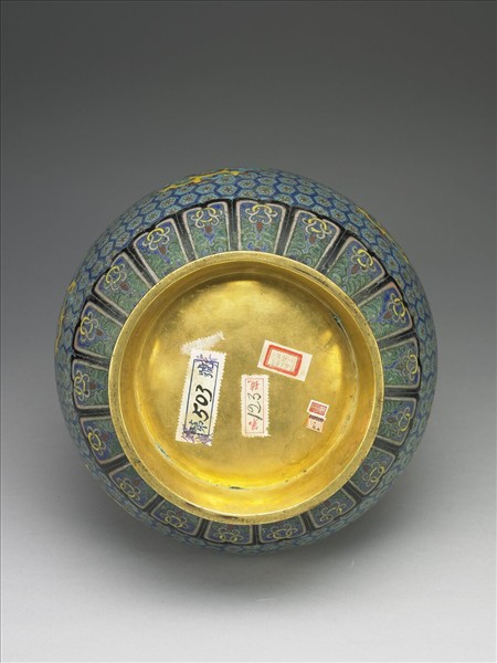 掐絲琺瑯雙耳瓶