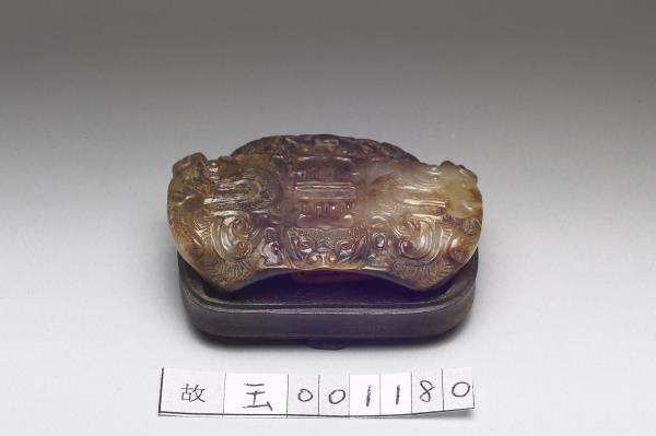 仿古玉飾(新石器時代晚期小玉琮改制) - 故宮