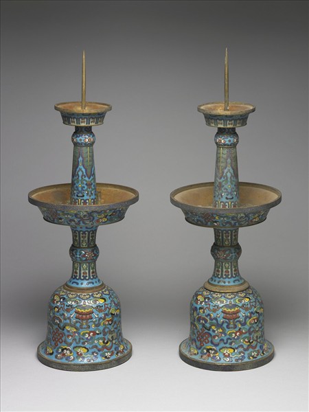 掐絲琺瑯燭台