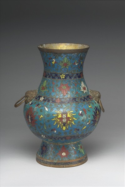 掐絲琺瑯鋪首銜環尊