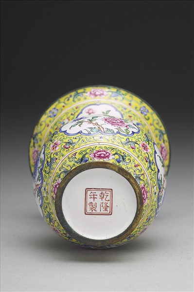 銅胎畫琺瑯渣斗