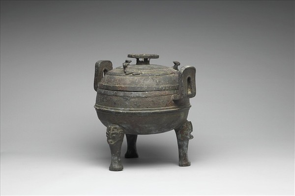 蟠虺紋鼎