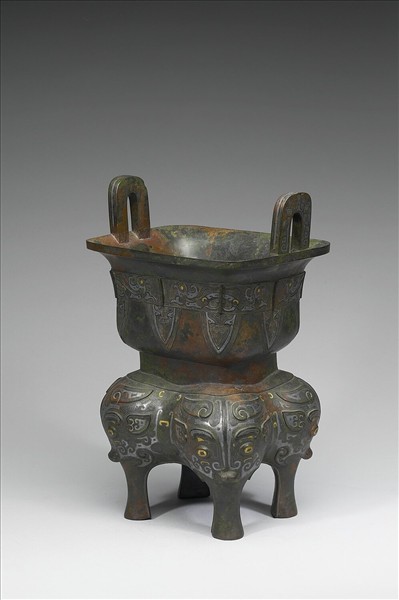 嵌金銀鳳紋方甗