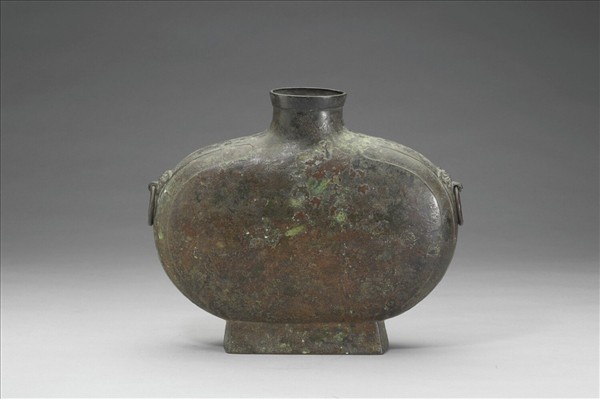 鋪首銜環扁壺