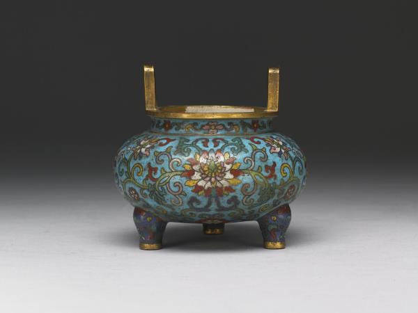 掐絲琺瑯鬲形爐