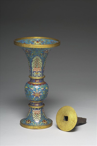 掐絲琺瑯觚形瓶（五供）