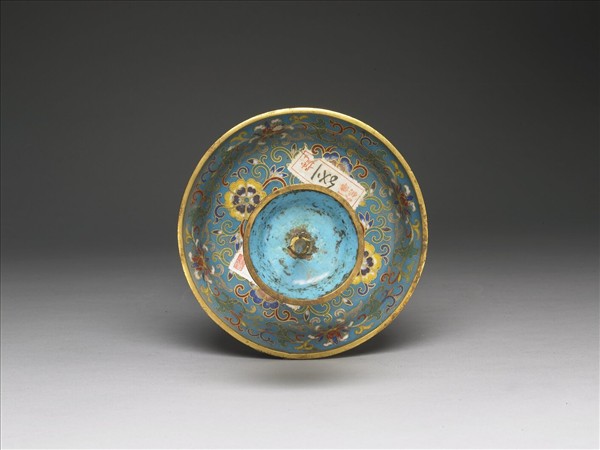 掐絲琺瑯燭台（五供）