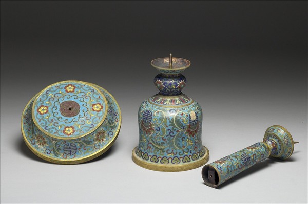 掐絲琺瑯燭台（五供）