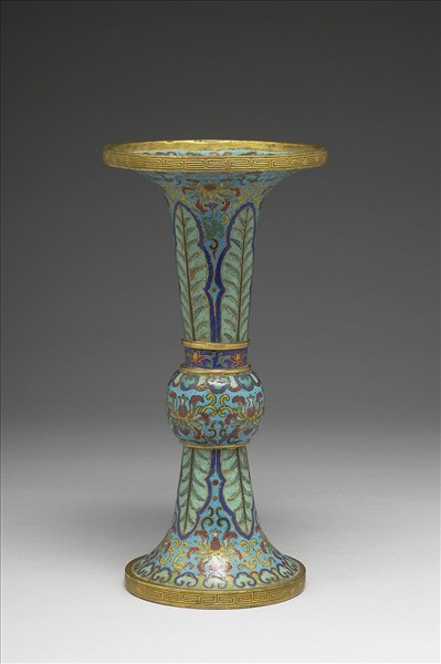 掐絲琺瑯觚形瓶