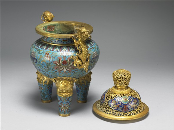 掐絲琺瑯鼎式爐（五供）