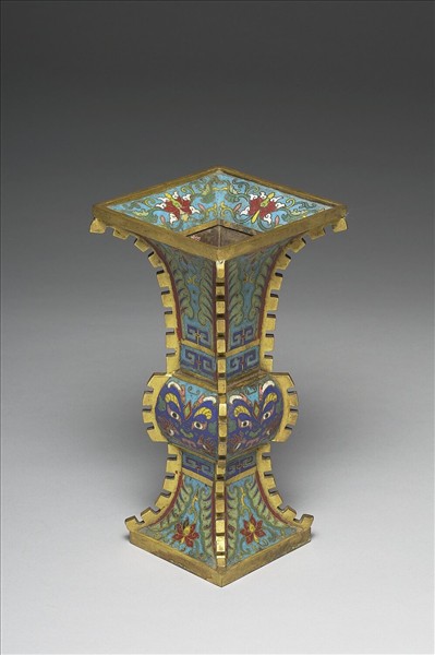 掐絲琺瑯觚形方瓶（五供）