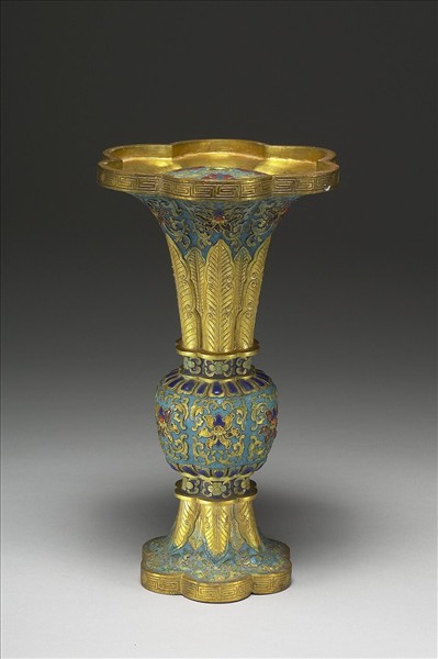 內填琺瑯觚形瓶（五供）