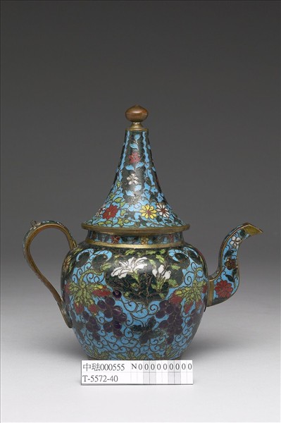 掐絲琺瑯葡萄紋壺