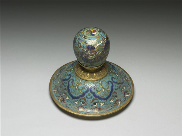 掐絲琺瑯三足爐