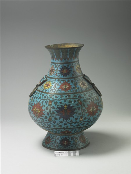 掐絲琺瑯獸耳銜環尊式瓶