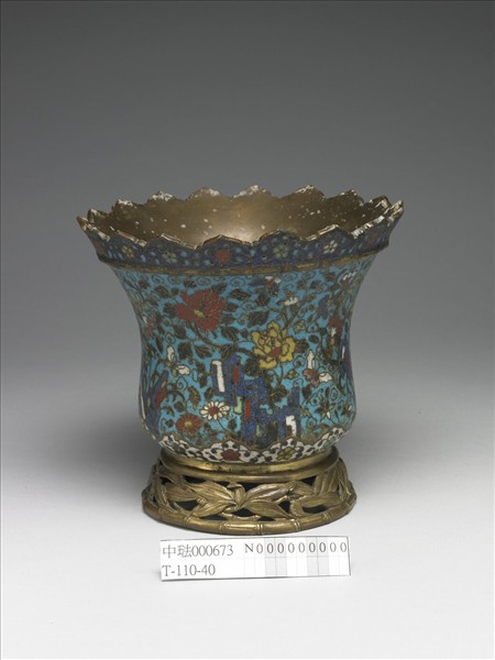 掐絲琺瑯花蝶紋盆