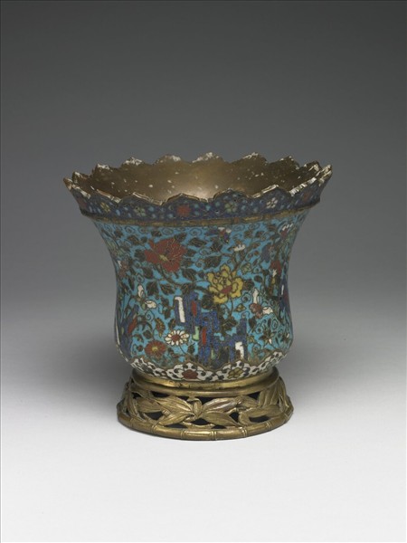 掐絲琺瑯花蝶紋盆