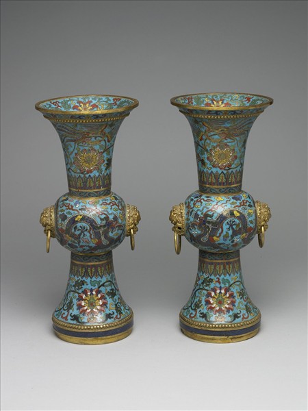 掐絲琺瑯雙環觚形瓶