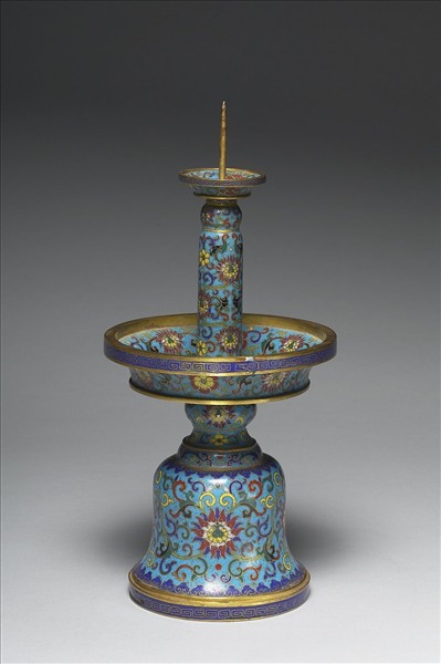 掐絲琺瑯燭台