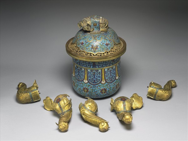 掐絲琺瑯象足爐