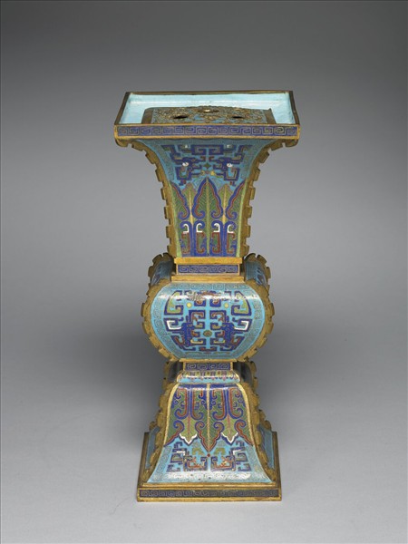 掐絲琺瑯觚形方瓶（五供）