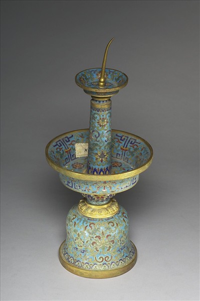 掐絲琺瑯燭台（五供）