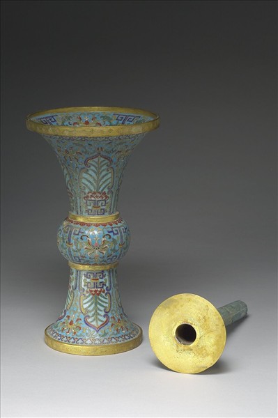 掐絲琺瑯觚形瓶（五供）