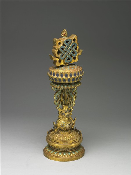 內填琺瑯盤長(八吉祥)