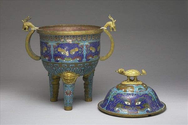 掐絲琺瑯雙耳鼎