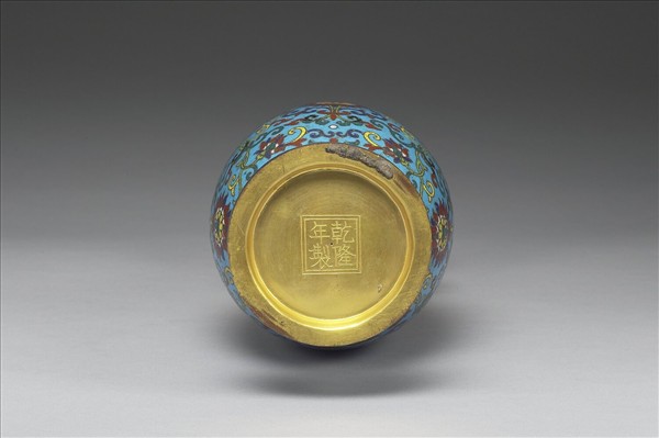 掐絲琺瑯瓶（五供）