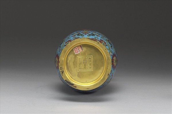 掐絲琺瑯瓶（五供）