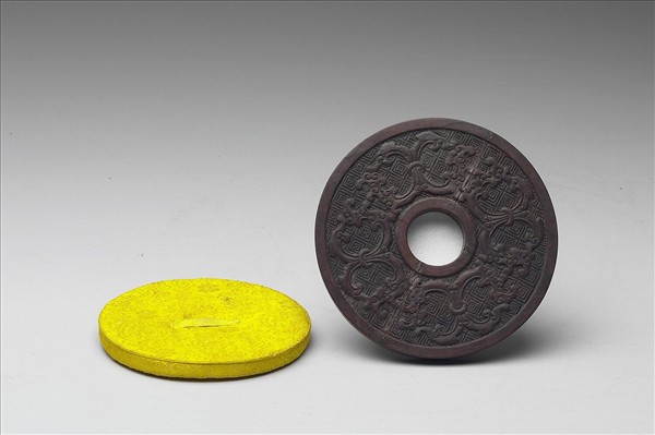 〈寧壽續鑑‧第七冊〉鏡匣雕刻木蓋