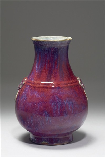 仿鈞釉獸耳弦紋瓶