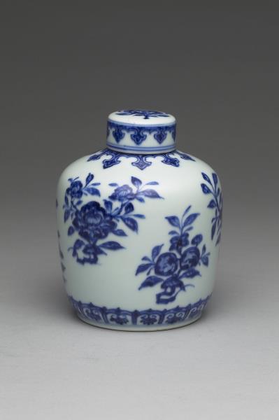青花折枝花果紋蓋罐