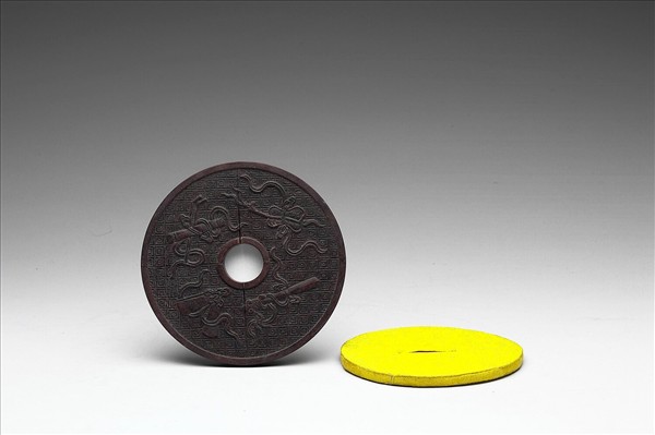 〈寧壽續鑑‧第十一冊〉鏡匣雕刻木蓋