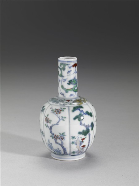 鬥彩花卉紋瓶