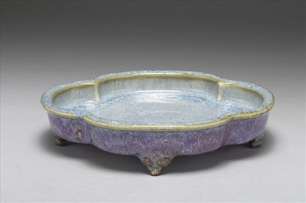 爐鈞釉海棠式洗