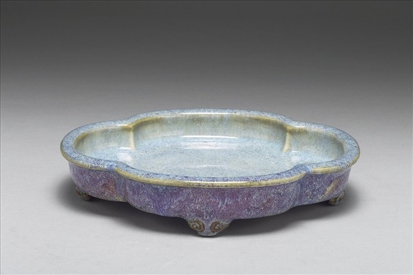 爐鈞釉海棠式洗