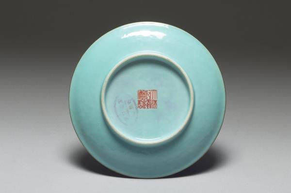 粉彩綠地馬形香插