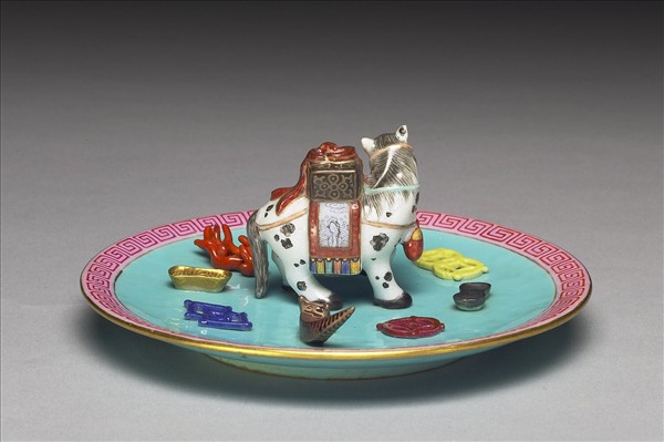 粉彩綠地馬形香插