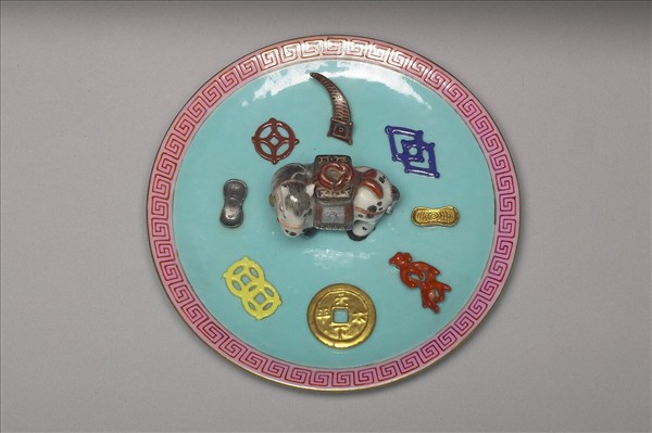 粉彩綠地馬形香插