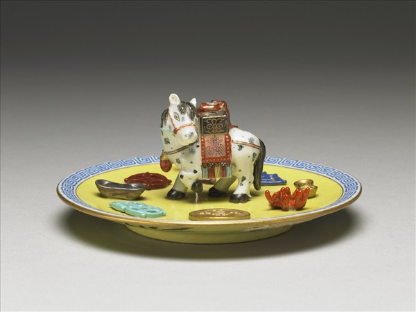 粉彩黃地馬形香插