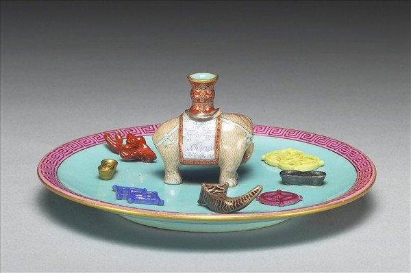 粉彩綠地太平有象香插