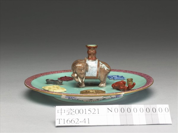 粉彩綠地太平有象香插