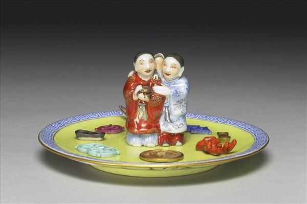 粉彩黃地和合二仙香插