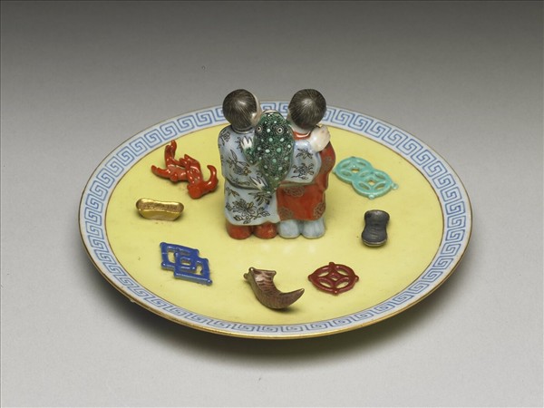 粉彩黃地和合二仙香插