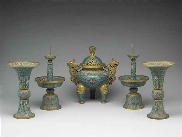 掐絲琺瑯燭台（五供）