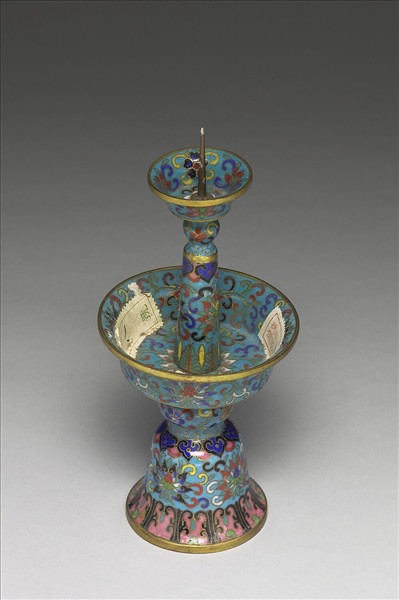 掐絲琺瑯燭台（五供）